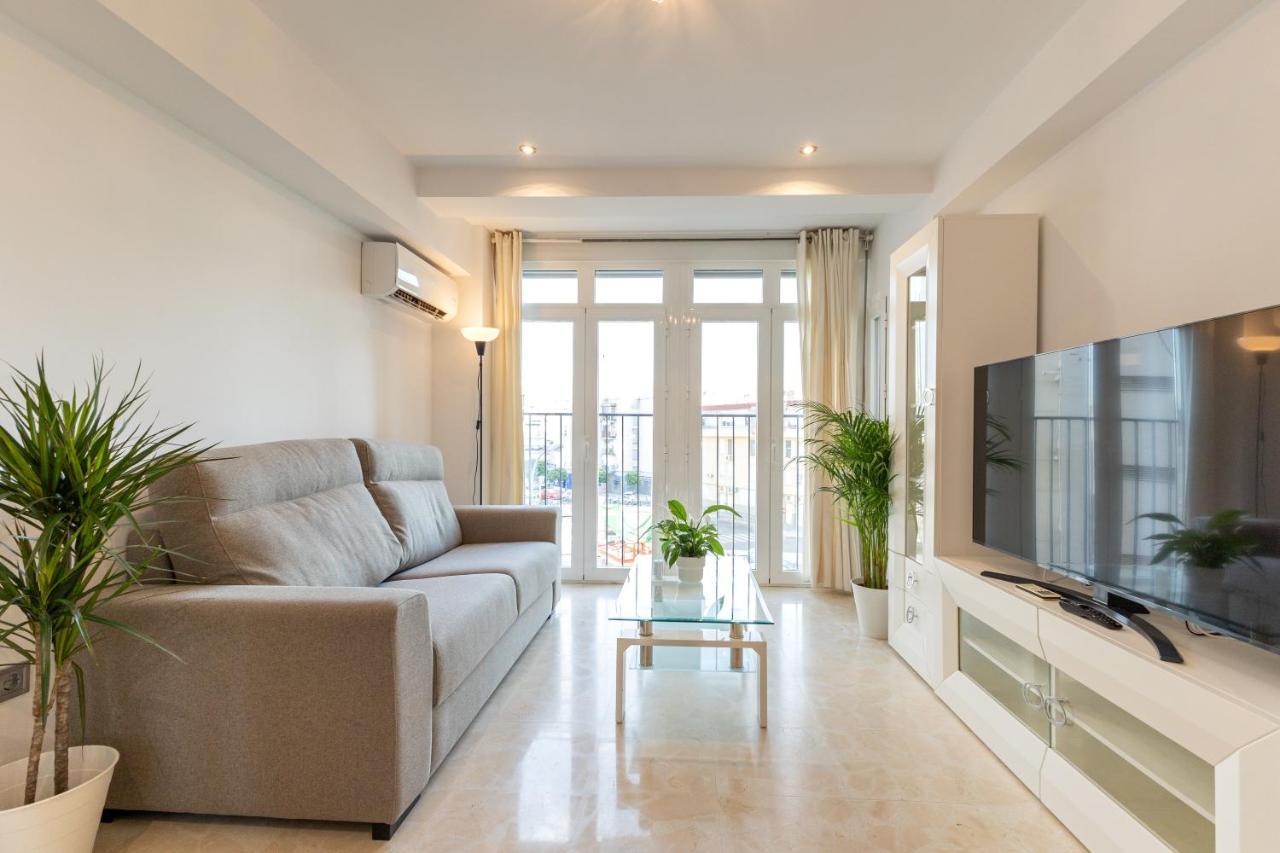 Charming 3 Bedroom Apartment At Triana Center By Oui Seville Ngoại thất bức ảnh