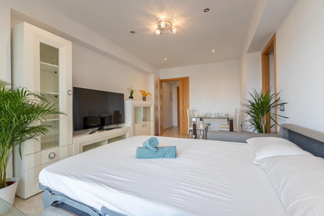 Charming 3 Bedroom Apartment At Triana Center By Oui Seville Ngoại thất bức ảnh
