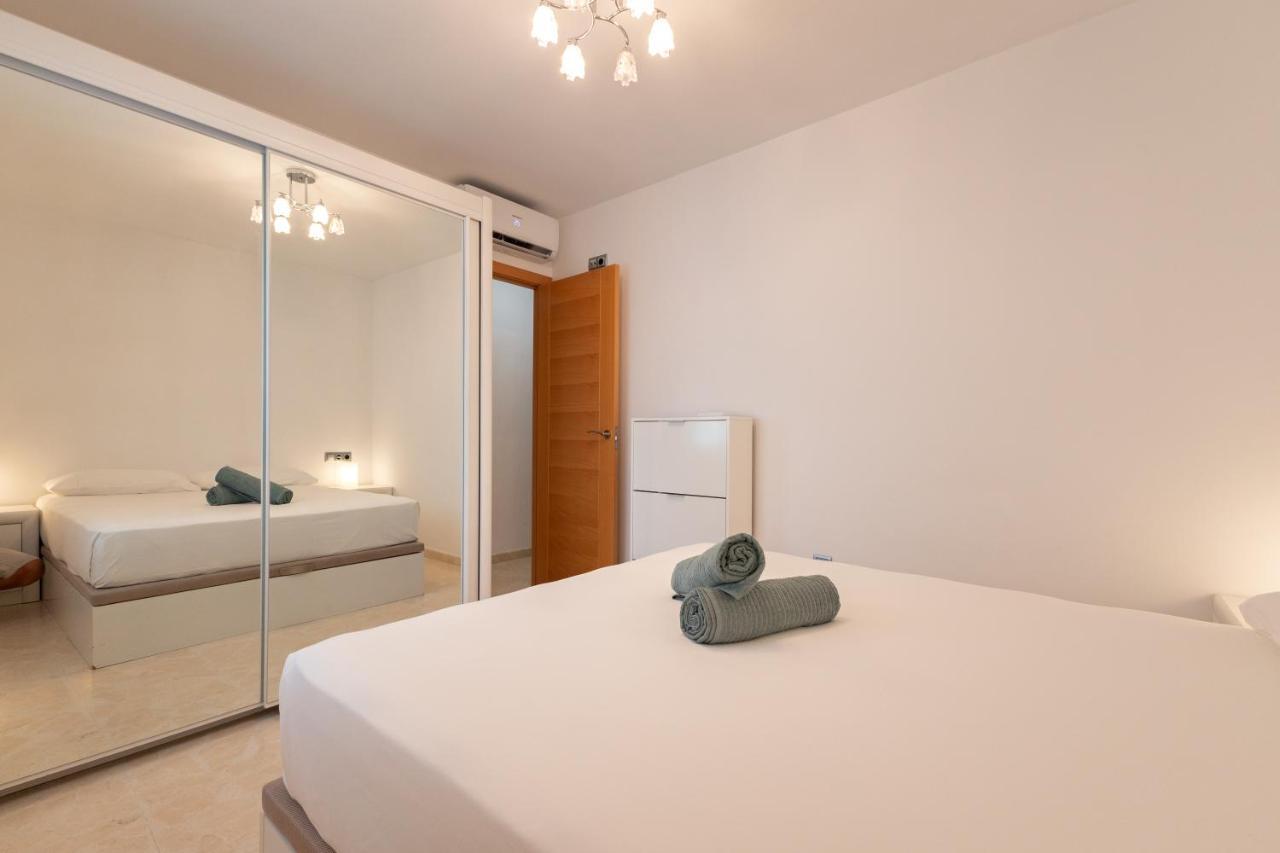 Charming 3 Bedroom Apartment At Triana Center By Oui Seville Ngoại thất bức ảnh