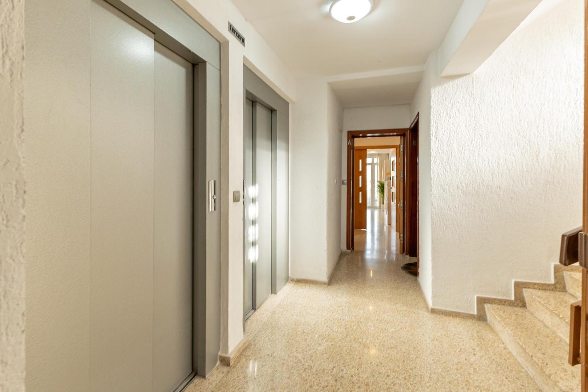 Charming 3 Bedroom Apartment At Triana Center By Oui Seville Ngoại thất bức ảnh